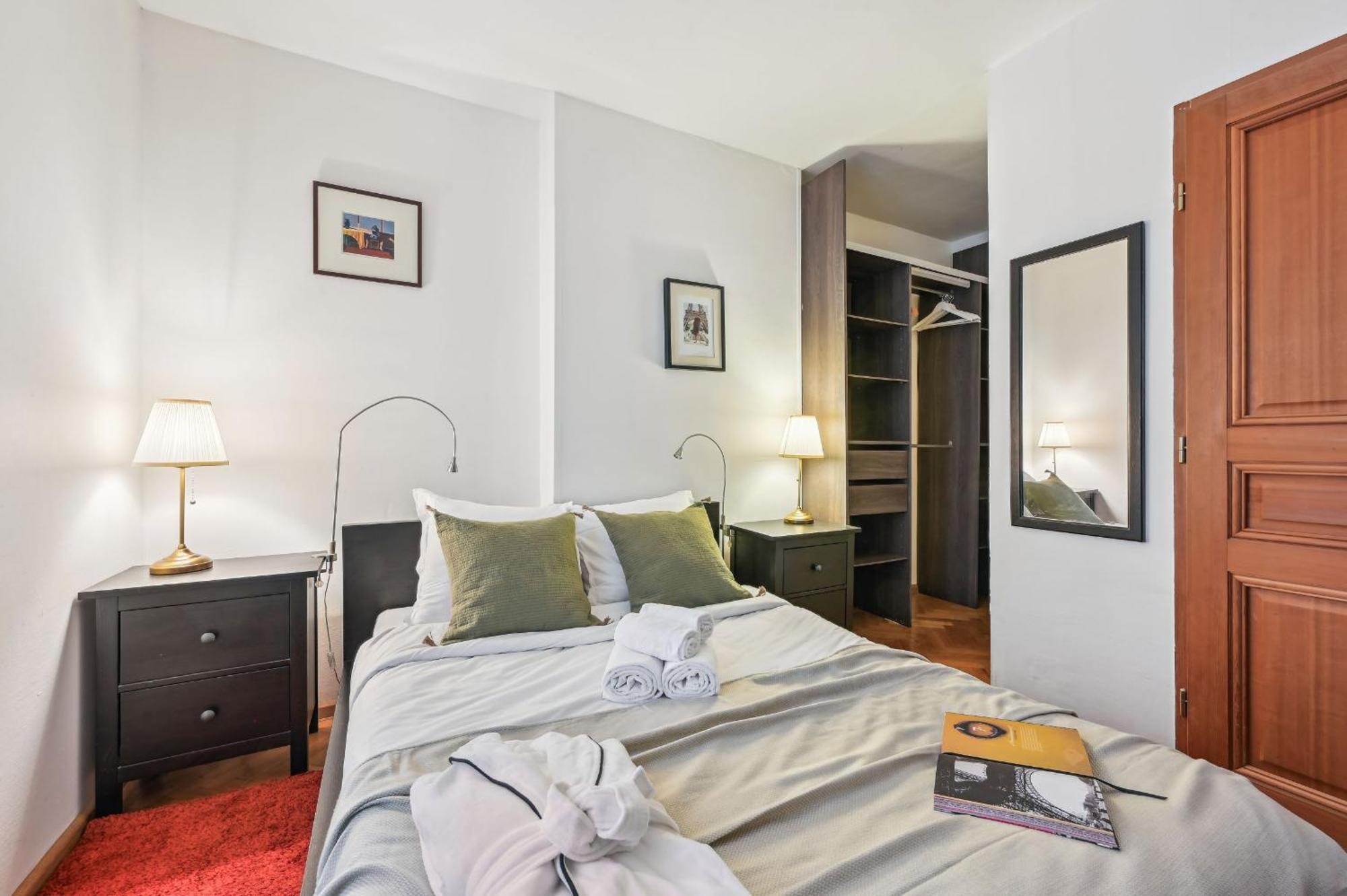 Eiffel Tower & Hotel Des Invalides - 1Br - Cityapartmentstay París Exterior foto