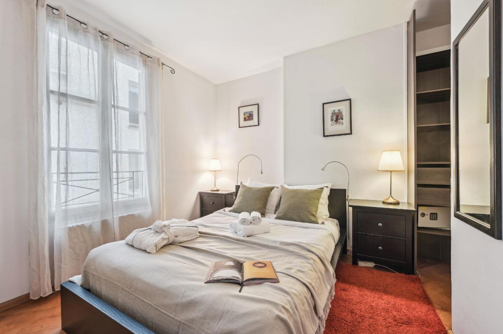 Eiffel Tower & Hotel Des Invalides - 1Br - Cityapartmentstay París Exterior foto